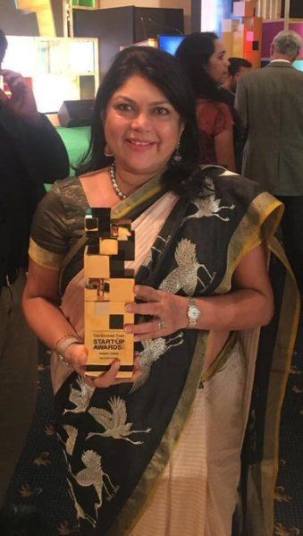 Falguni Nayar awarded with Woman Ahead Award at the Economic Times Start-Up Awards