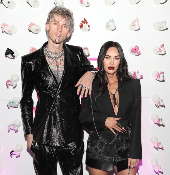 Fox and MGK walked the red carpet chained to each other's pink nails