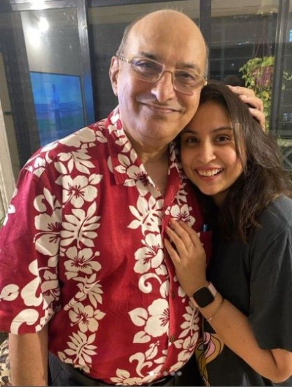 Khyaati Keswani with her father