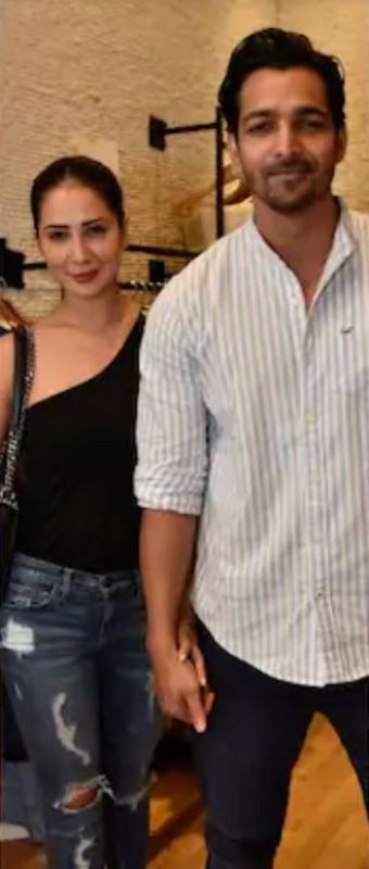 Kim Sharma's public appearance with her boyfriend Harshavardhan