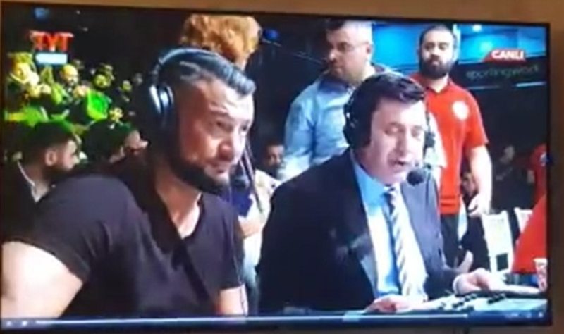 Musa Yamak during the commentary in a live boxing match