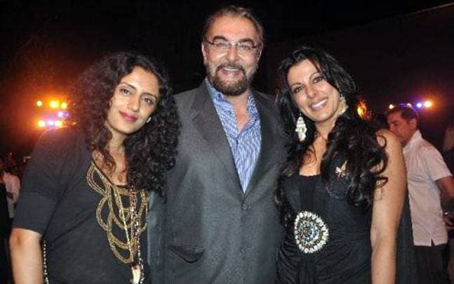 Pooja Bedi with her father and step mother Parveen Dusanj in 2012