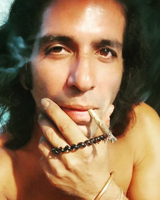 Puneet Vashist is seen smoking in the picture