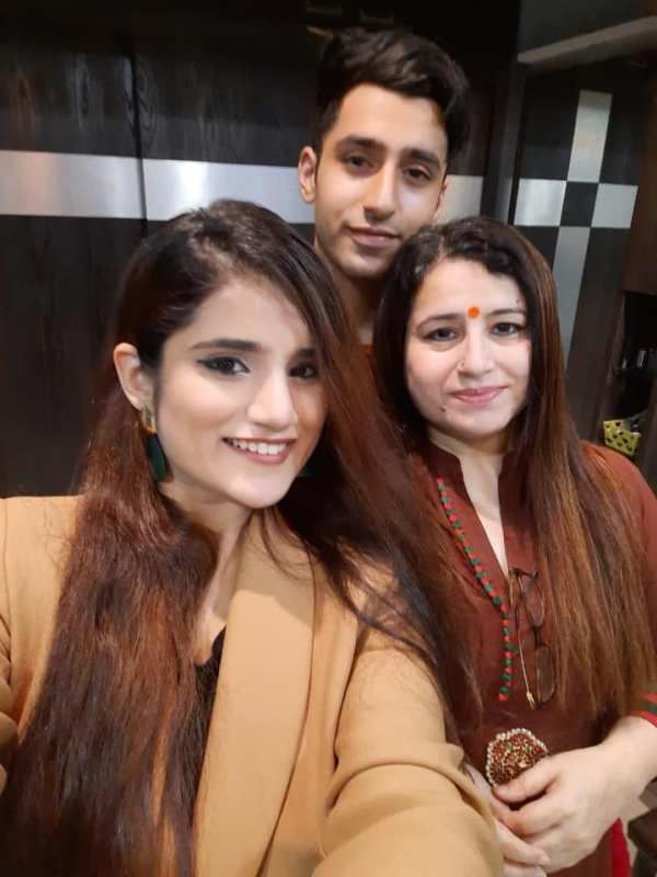 Shivranjani Singh with her mother and brother