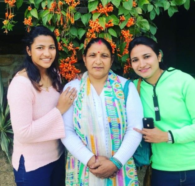 Sneh Rana with her mother and sister