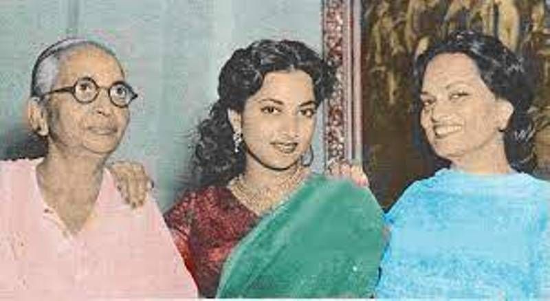 Suraiya (centre) with her mother (right) and grandmother (left)