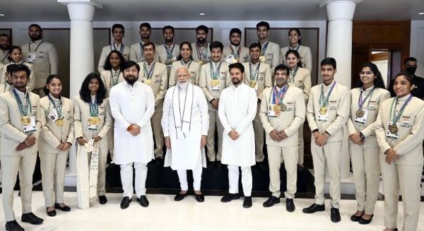 The Indian Deaflympians at Prime Minister Narendra Modi's residence in May 2022