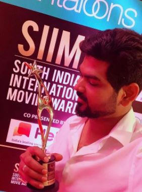 Vignesh with SIIMA Award
