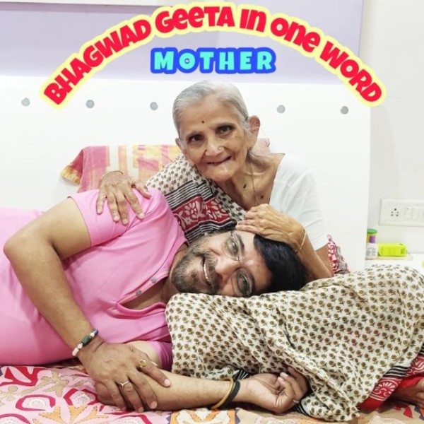 Vipul Vithlani with his mother