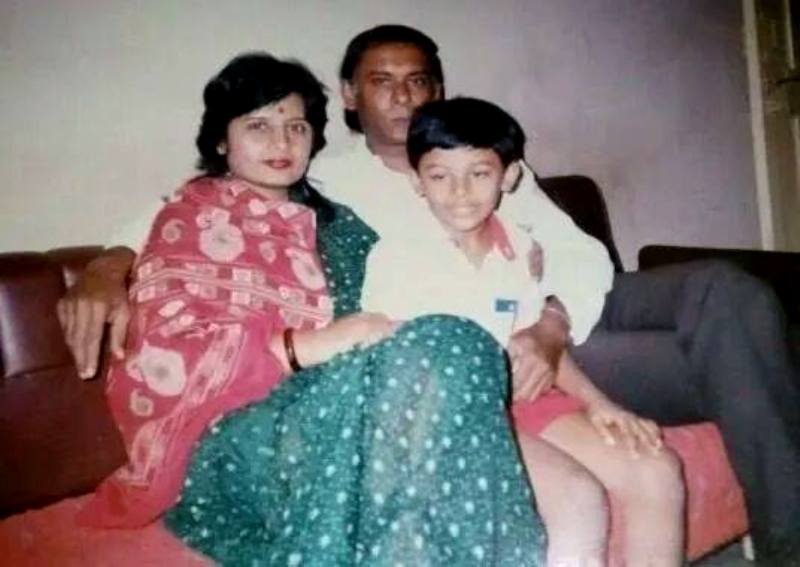 A childhood picture of Pratik Sinha with his parents