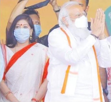 Baishali Dalmiya with Narendra Modi at a public gathering