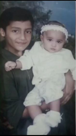 Childhood picture of Ruhee Dosani with his brother Punit Dosani