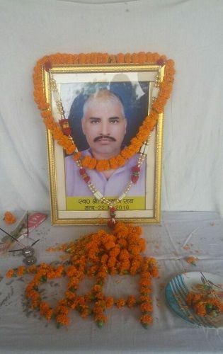 An image of Divya Rai's late father