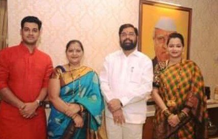 Eknath Shinde with his family