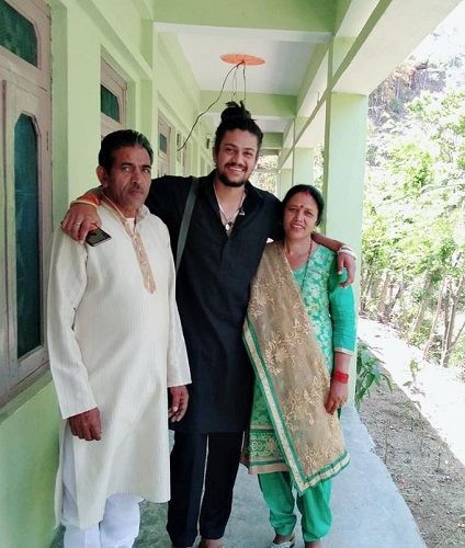 Hansraj Raghuwanshi and his parents