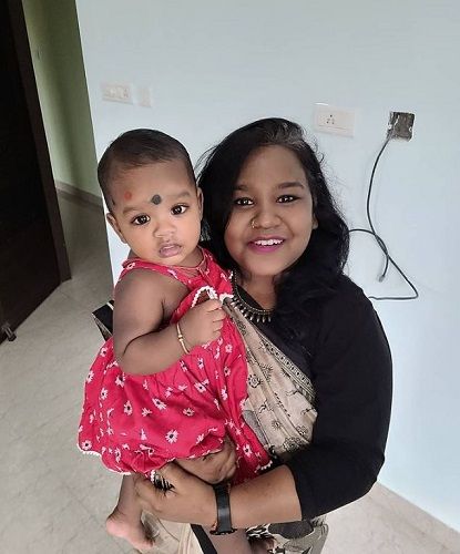 Itishree Murmu with her daughter