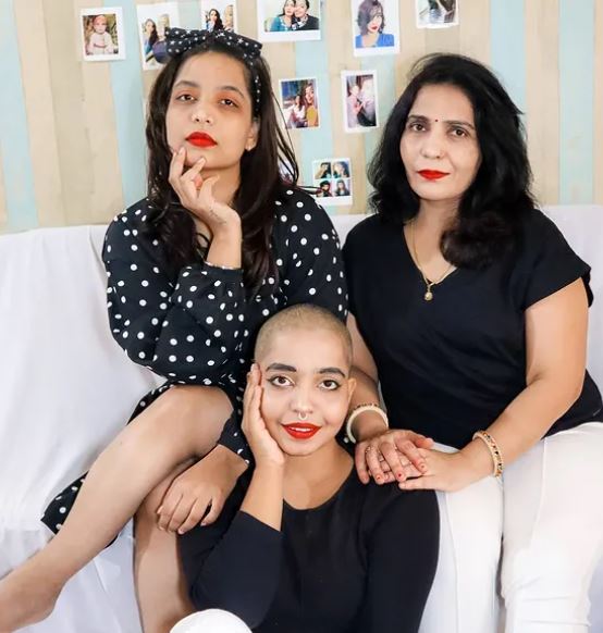 Kshama Bindu with her mother and sister