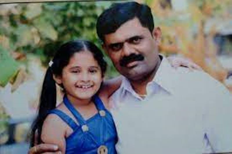 Mrunal with her father