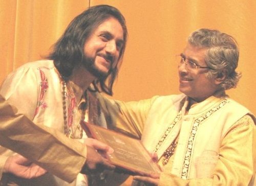 Pandit Bhajan Sopori receiving Sangeet Bhushan Award