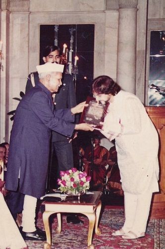 Pandit Bhajan Sopori receiving Sangeet Natak Akademi Award