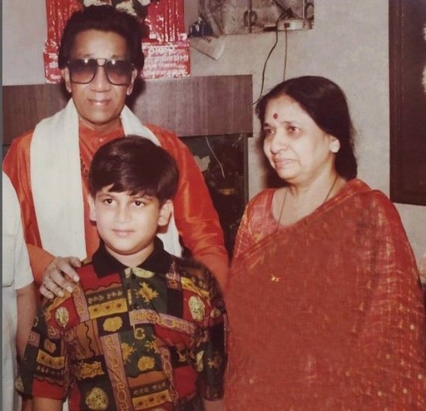 Rrahul Narain Kanal childhood's picture with Bal Thackeray