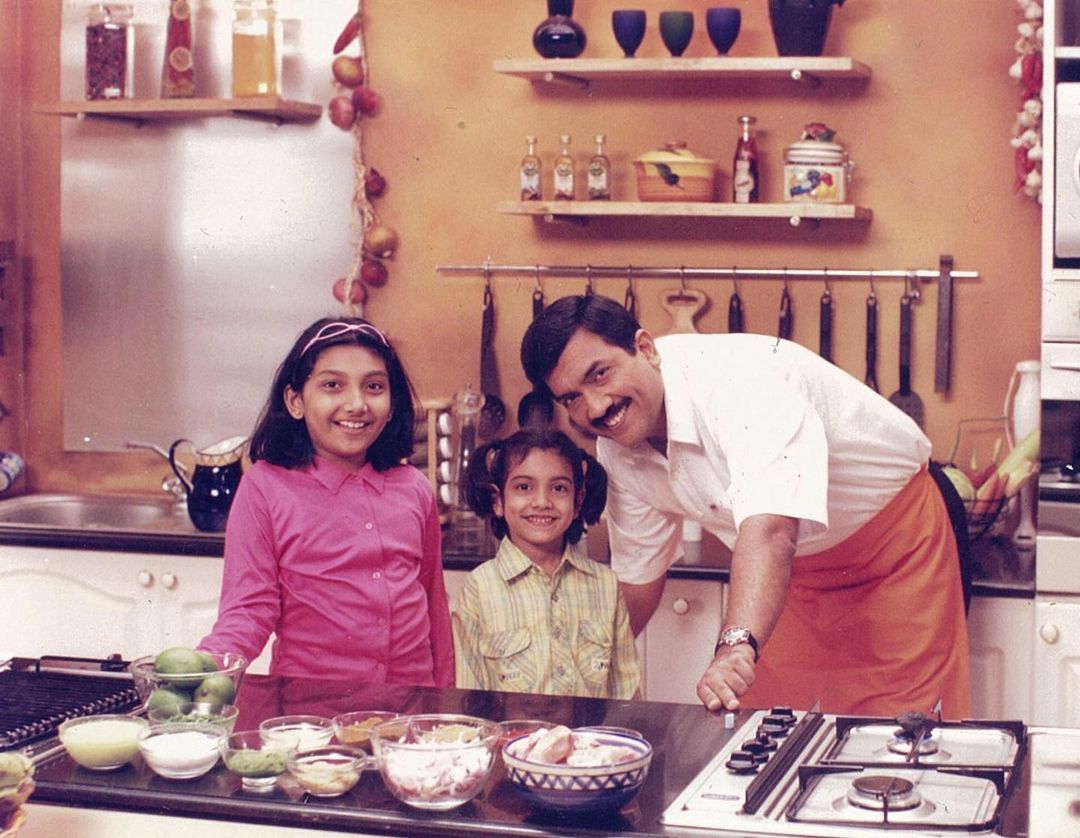 Sanjeev Kapoor with his daughters on the set of his show Khana Khazana