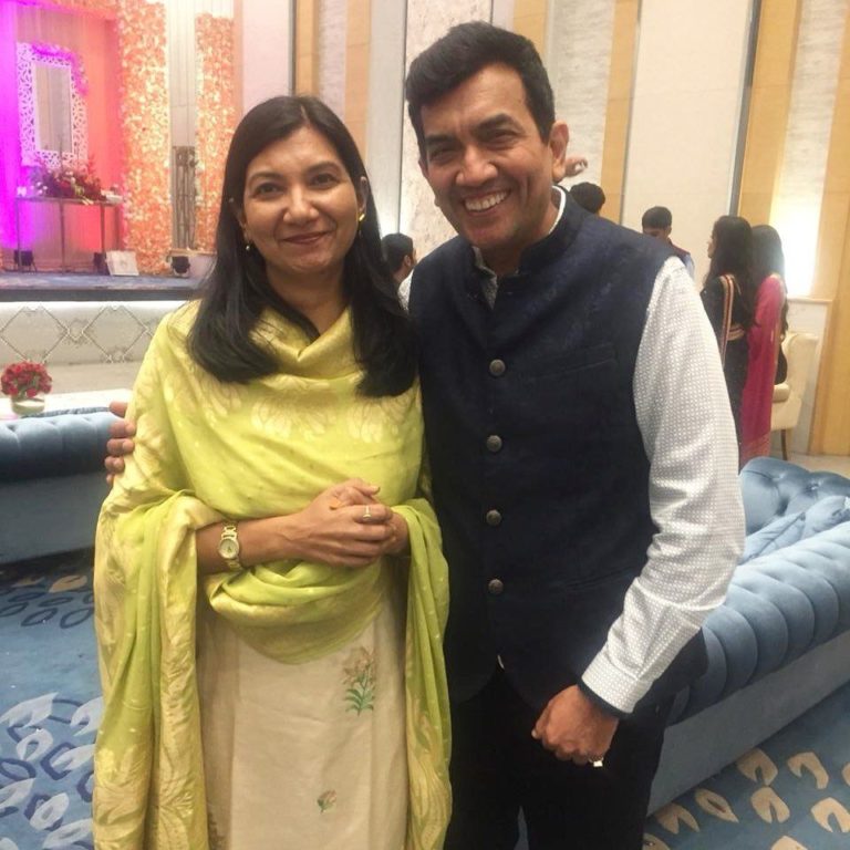 Sanjeev Kapoor Chef Wiki Age Wife Children Family Biography   Sanjeev Kapoor With His Sister Namrata 768x768 