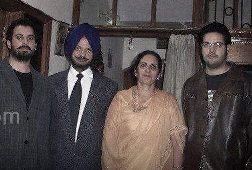 Sippy Sidhu with his parents and brother