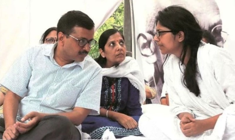 Swati Maliwal with the Chief of Minister of Delhi, Arvind Kejriwal