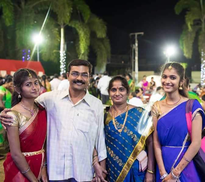 Vagdevi with her parents and elder sister