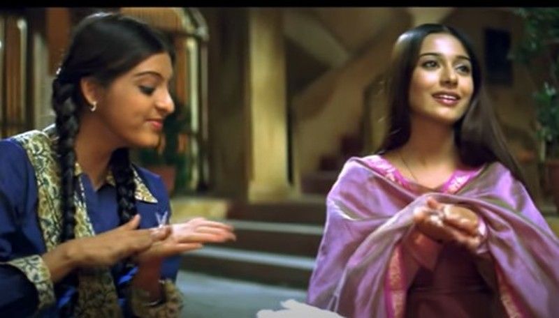 Amita Prakash (left) in the Hindi film Ek Vivah...Aisa Bhi (2008)