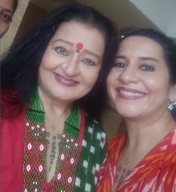 Apara Mehta and her daughter Khushali Mehta's same tattoo