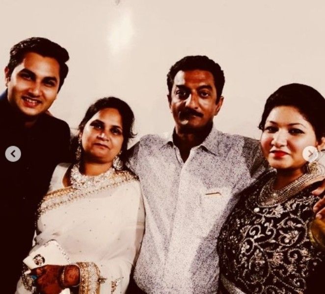 Azhar Shaikh with his family