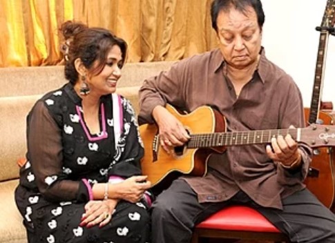 Bhupinder Singh with his wife Mitali Mukherjee