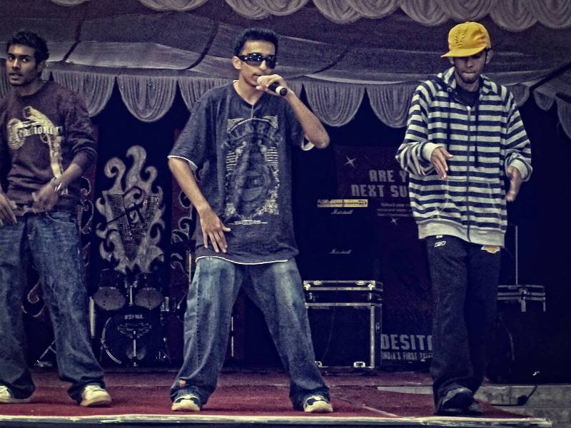 Brodha V performing at a Girl's College with fellow rappers in Bangalore in 2008