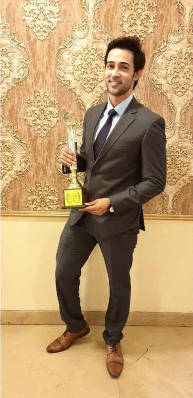 Karan Sharma with his Perfect Achievers Award