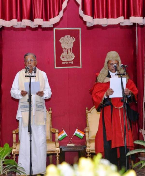 La. Ganesan taking oath as an acting Governor of West Bengal