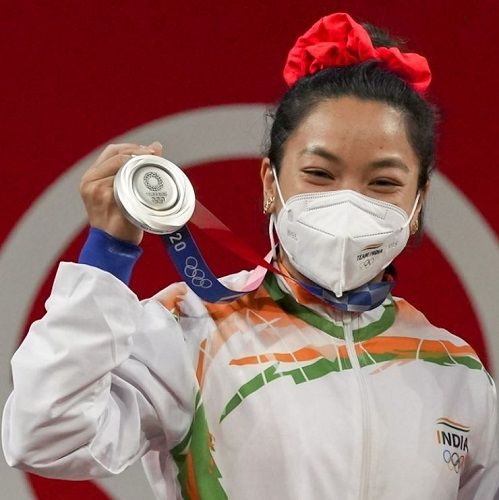Mirabai Chanu with her Silver Medal at the 2020 Tokyo Olympics