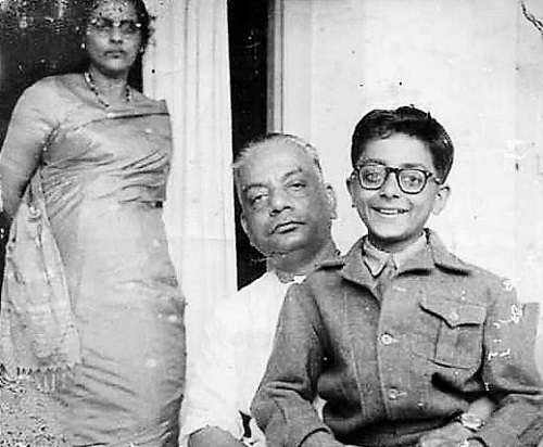 Pratap Pothen's childhood photo with his parents