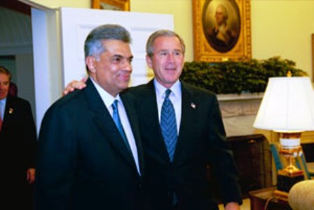 Ranil Wickremesinghe with the former President of the United States George Bush