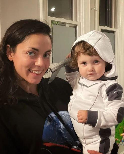Shivon Zilis with her child