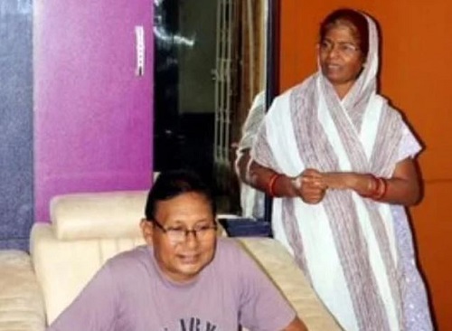 Shyam Charan Murmu's younger brother-in-law with his wife