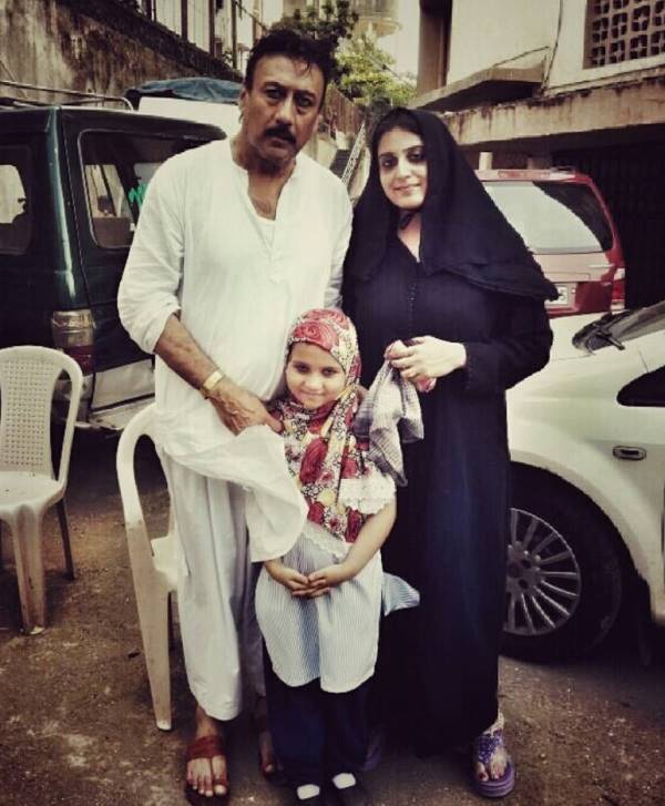 Aaryaa with actor Jackie Shroff during the shoot of the short film 'Makhmal'