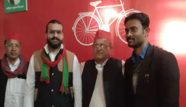 Abbas Ansari with his party members