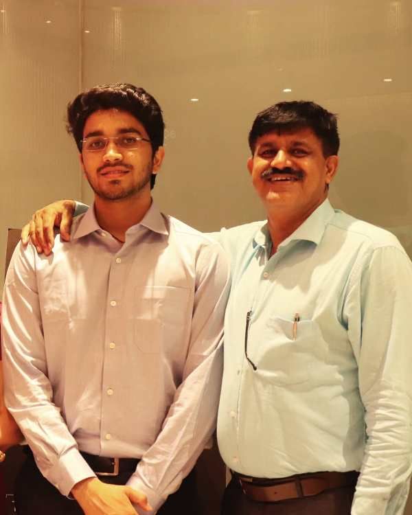 Aman Dhattarwal with his father