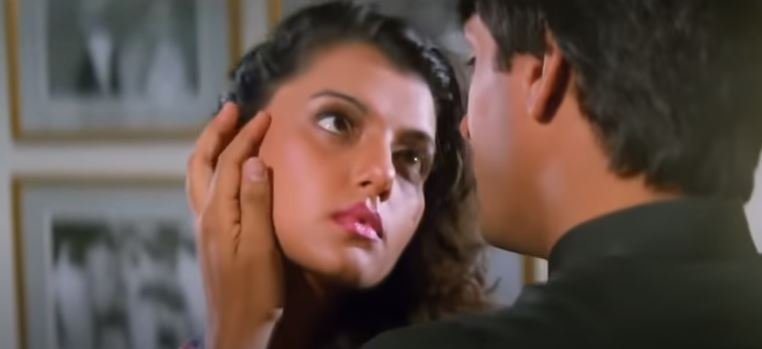 Barkha Madan in a still from the film 'Khiladiyon Ka Khiladi' (1996)