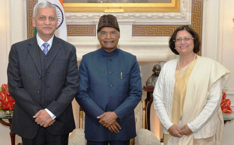From left to right, UU Lalit, Former President of India Ram Nath Kovind, and UU Lalit's wife, Amita Uday Lalit