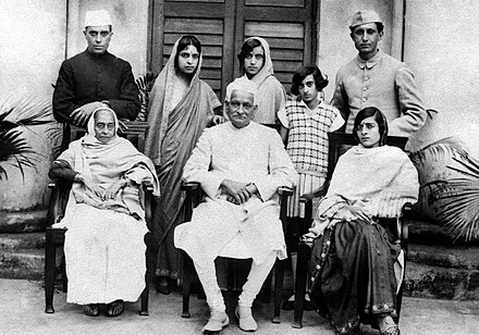 Group photo of Nehru Family, 1927