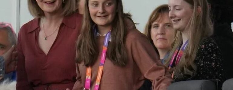 Liz Truss with her daughters, Frances and Liberty