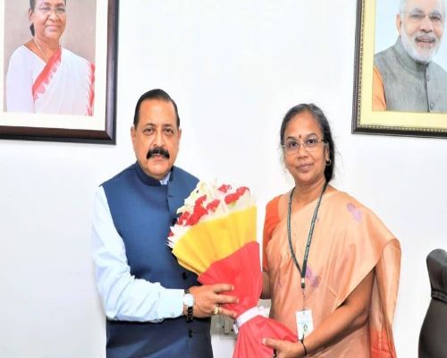 Newly-appointed CSIR director general Dr N Kalaiselvi with MoS (Science and Tech) Jitendra Singh